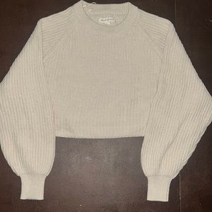almost brand new cropped Aeropostale sweater